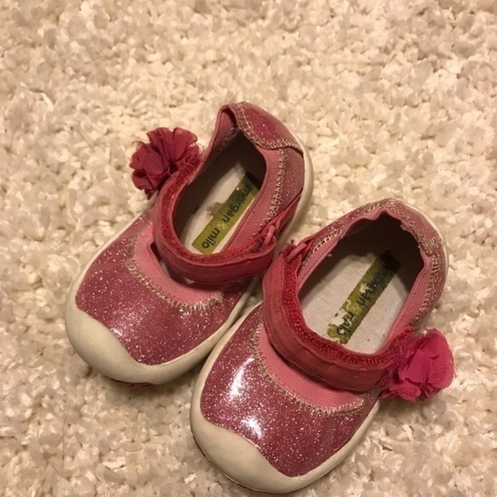 Morgan & milo pink glitter shoes